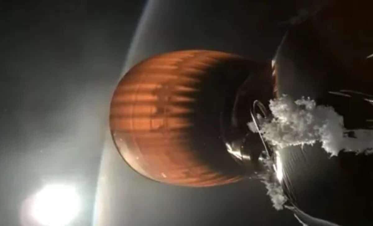 Spacex Falcon 9 Rocket Experiences Anomaly During Starlink Satellite Launch