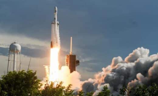 Spacex Falcon Heavy Successfully Launches Goes-U Weather Satellite From Kennedy Space Center