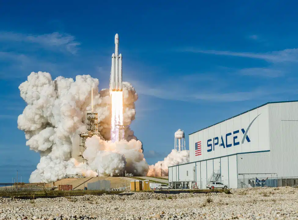 SpaceX Plans to Launch 5 Uncrewed Starships to Mars within Two Years